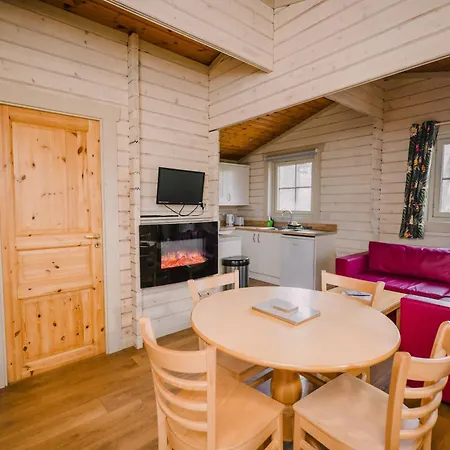 The Jonas Centre Lodge