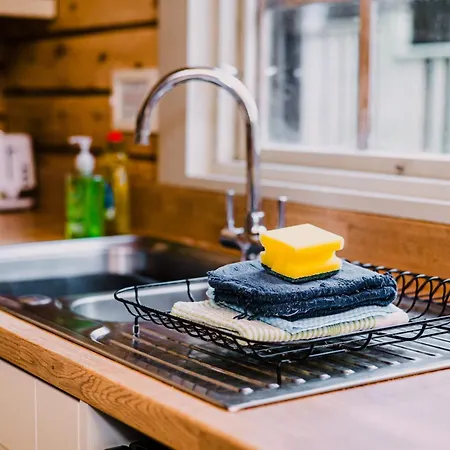 The Jonas Centre Lodge *