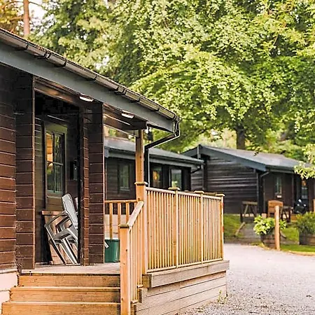 Lodge The Jonas Centre