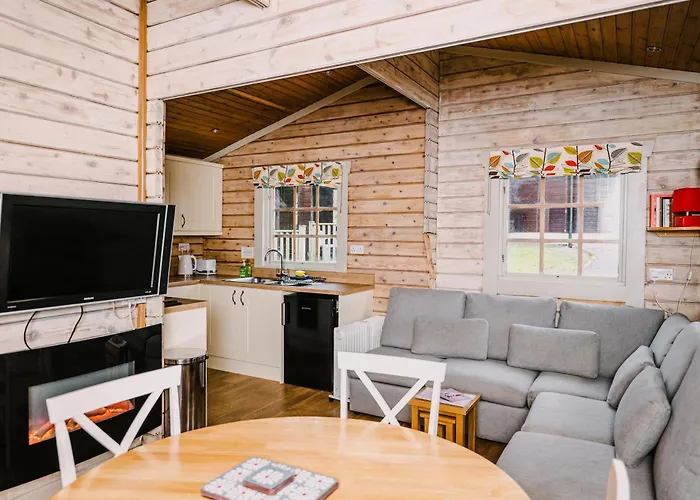 Lodge The Jonas Centre